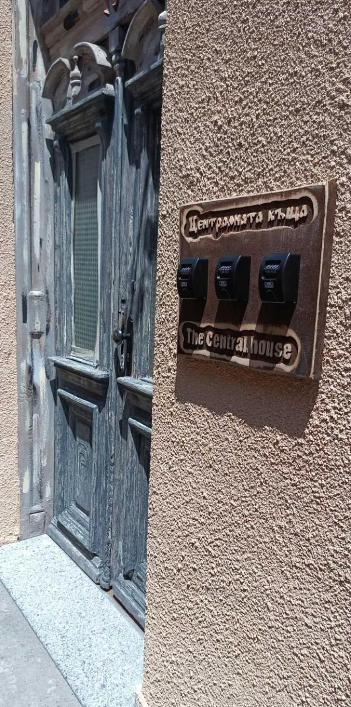 The Central House 1 Burgas Exterior photo